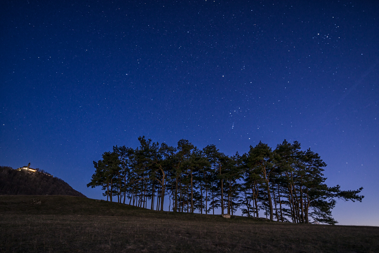Nächtlicher Hohenbol mit Burg Teck