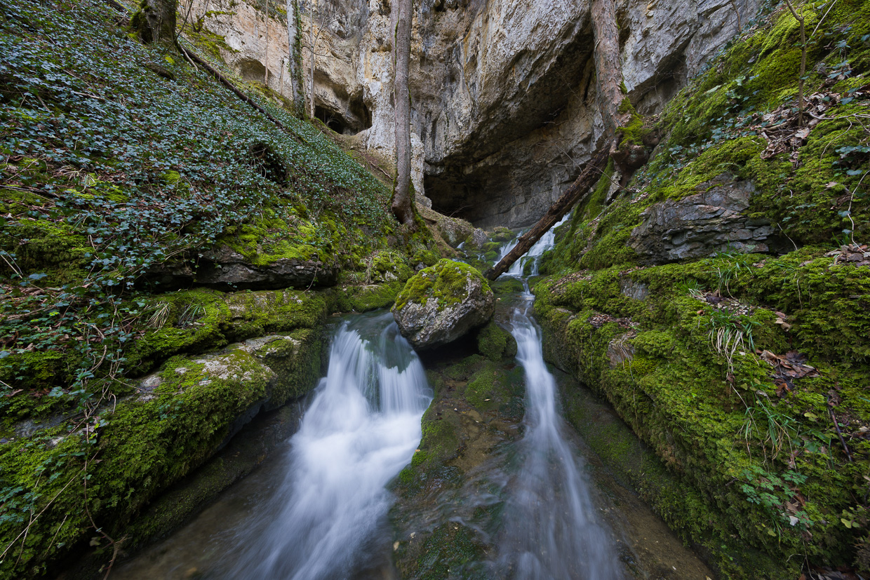 Felsbrocken bei der Falkensteiner Höhle