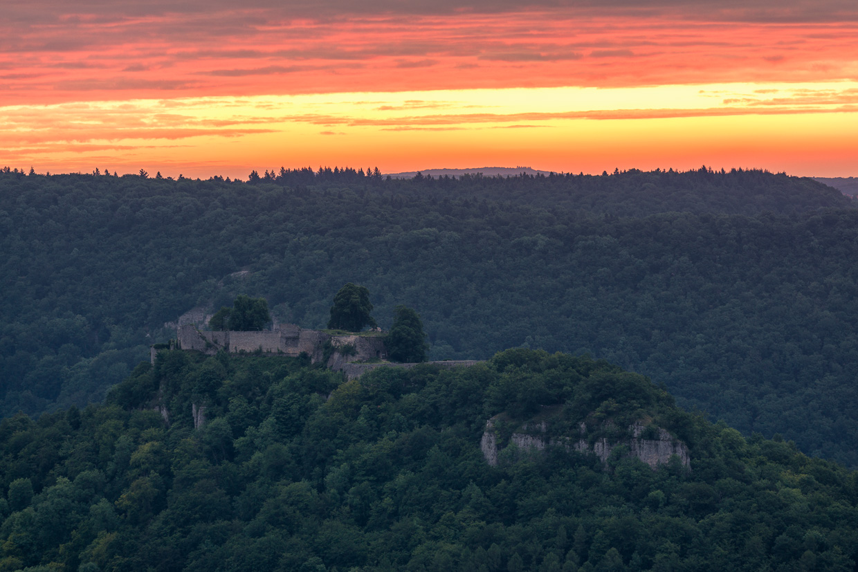 Hohenurach bei Tagesanbruch