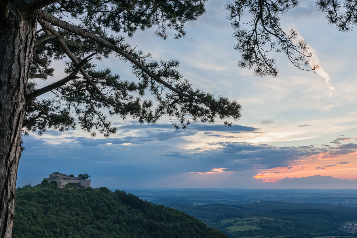 Hohenneuffen am Abend
